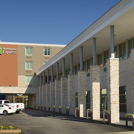 Holiday Inn Express Baltimore At The Stadiums By Ihg Екстериор снимка