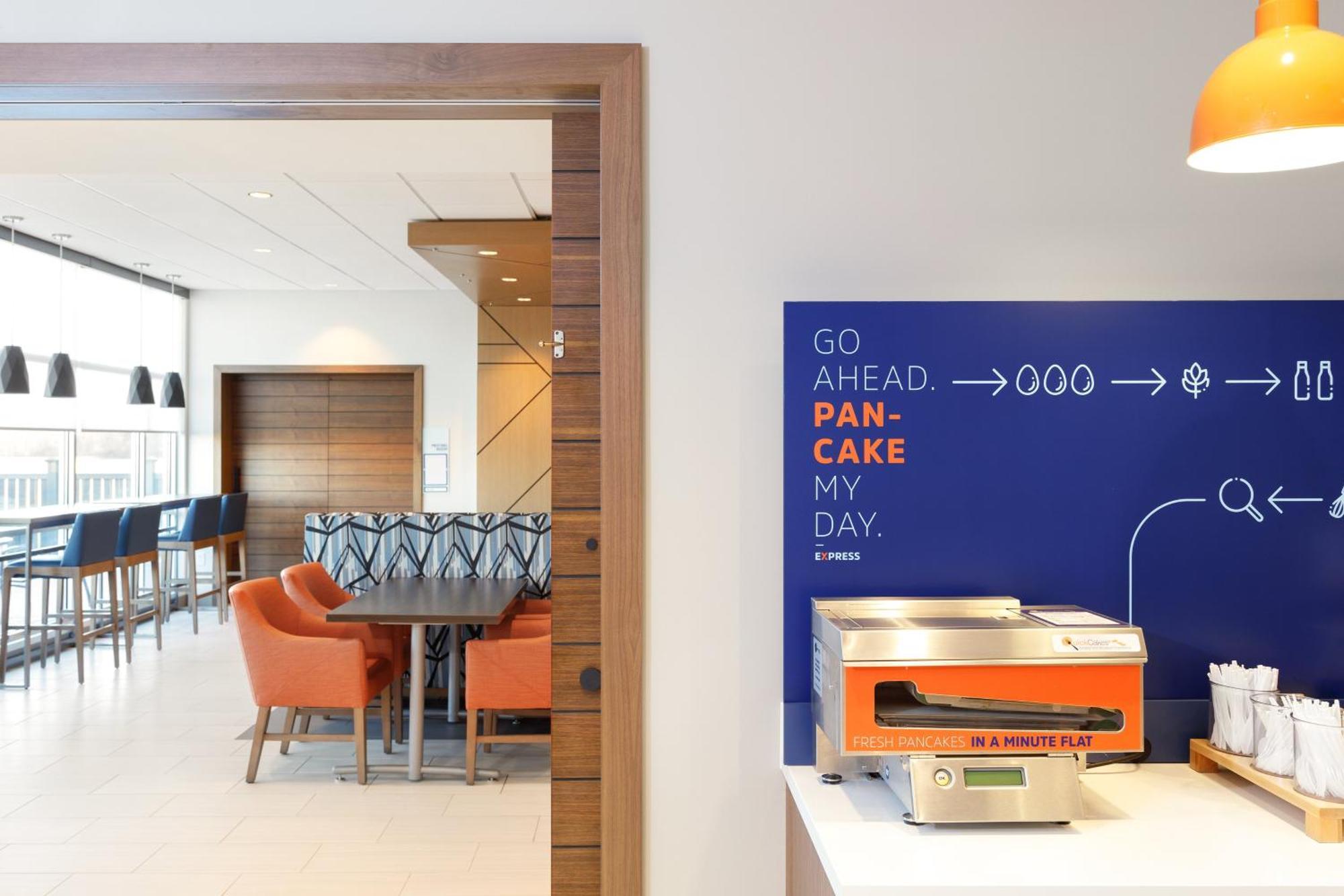 Holiday Inn Express Baltimore At The Stadiums By Ihg Екстериор снимка