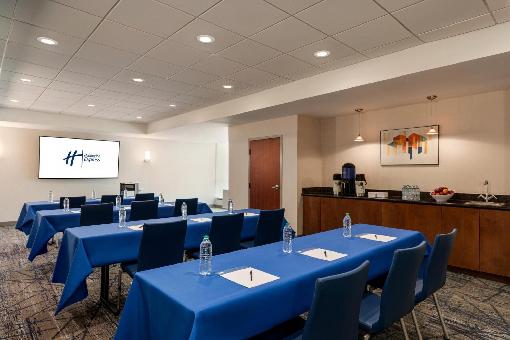 Holiday Inn Express Baltimore At The Stadiums By Ihg Екстериор снимка