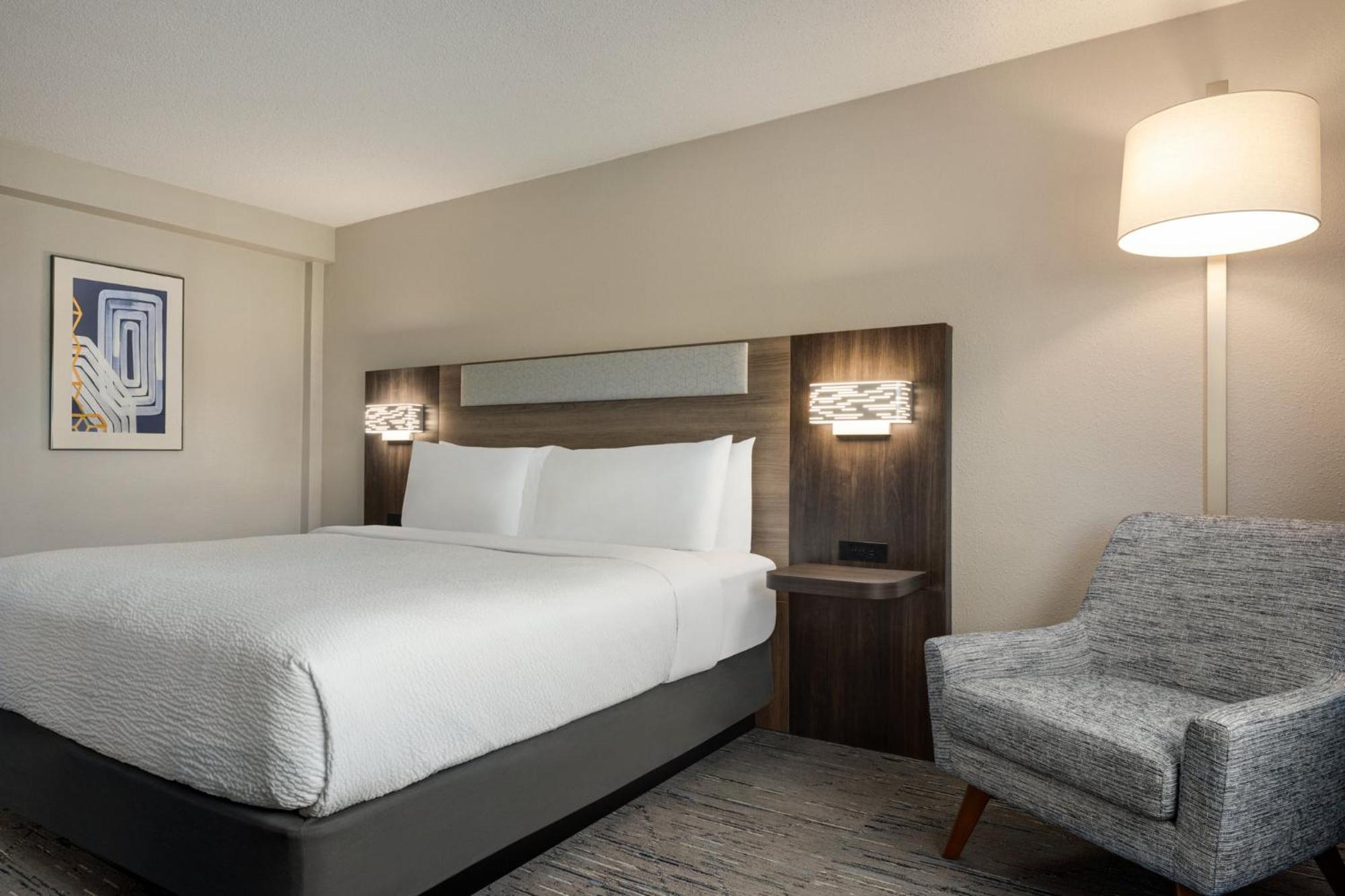 Holiday Inn Express Baltimore At The Stadiums By Ihg Екстериор снимка