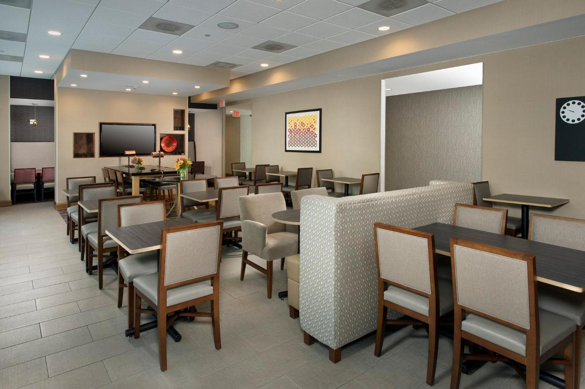 Holiday Inn Express Baltimore At The Stadiums By Ihg Екстериор снимка