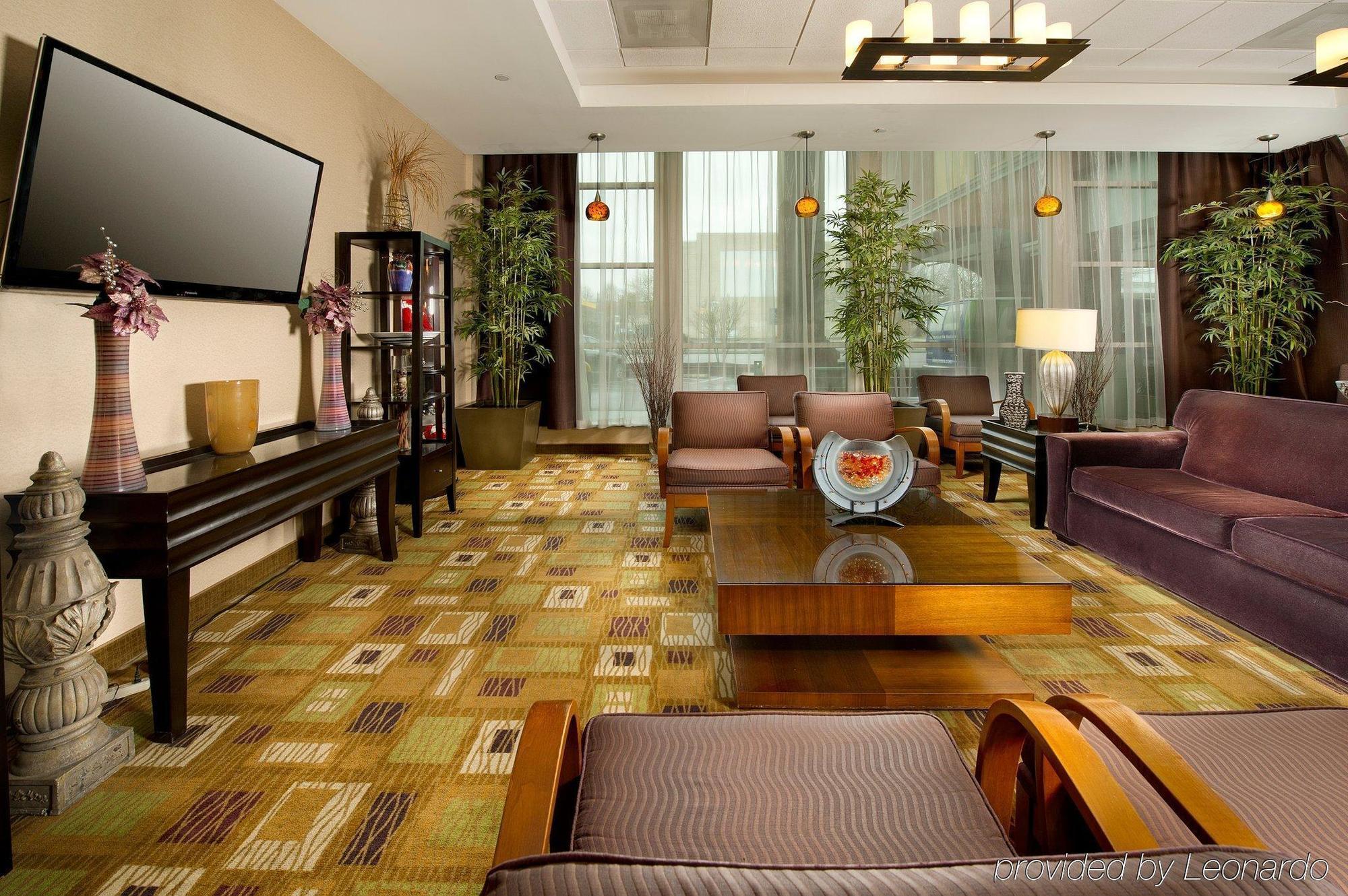 Holiday Inn Express Baltimore At The Stadiums By Ihg Интериор снимка